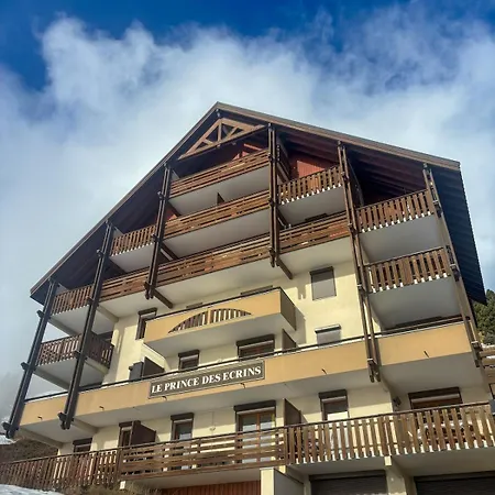 Cozy Cocoon With Breathtaking View And Covered Parking לס דה-אלפס
